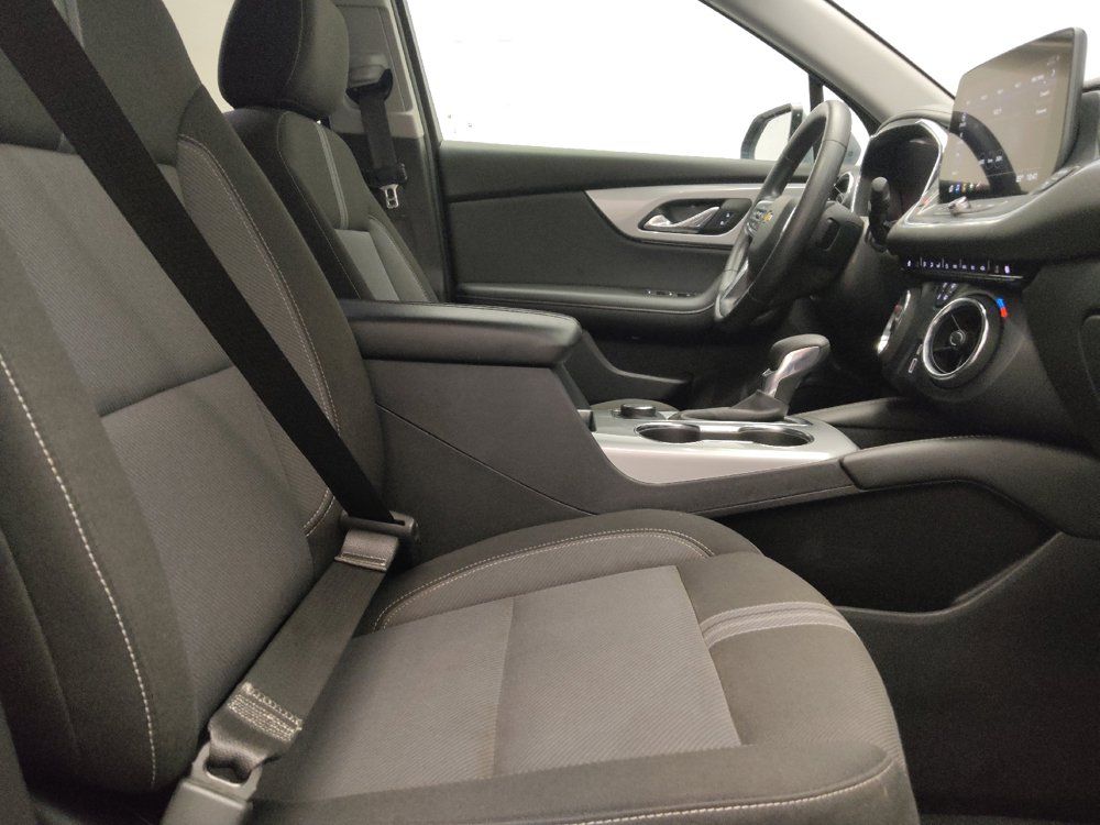 Used 2025 Chevrolet Blazer LT FWD image 21