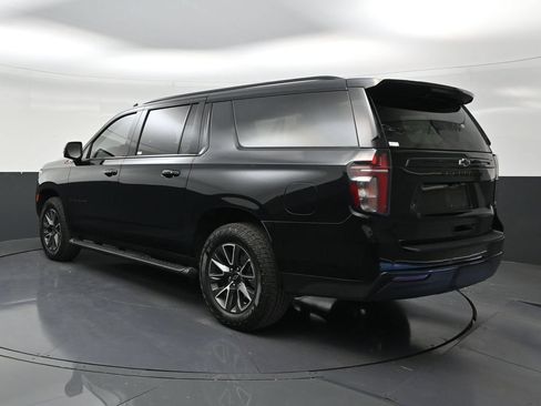 Used 2024 Chevrolet Suburban Z71 w/ Luxury Package AWD/4WD image 3