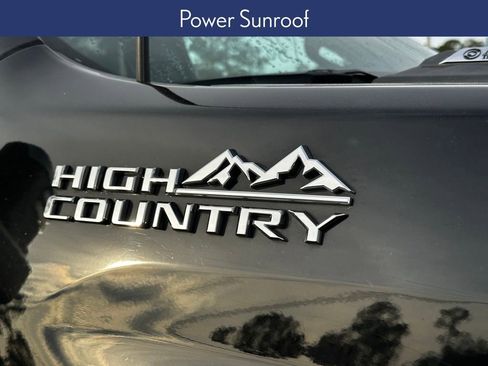 Used 2023 Chevrolet Silverado 2500 High Country w/ Z71 Off-Road Package image 14