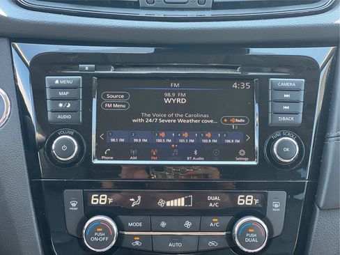 Used 2020 Nissan Rogue SL w/ Premium Package image 13