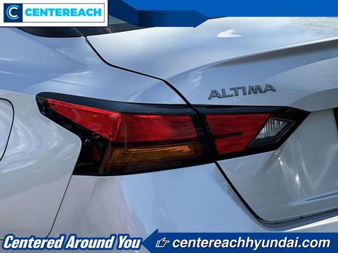 Used 2023 Nissan Altima 2.5 S FWD image 8