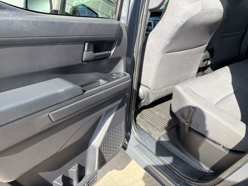 Used 2024 Toyota Tacoma SR image 9