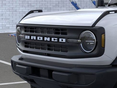 New 2025 Ford Bronco 4-Door image 19