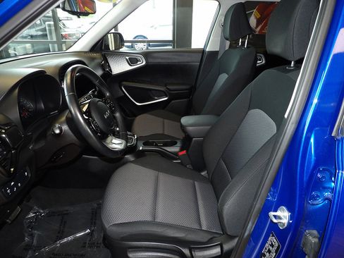 Used 2022 Kia Soul X-Line FWD image 25