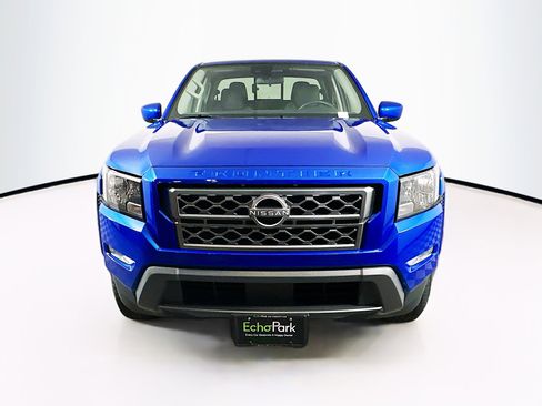 Used 2024 Nissan Frontier SV w/ SV Convenience Package RWD image 2