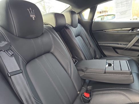 Used 2017 Maserati Quattroporte S GranSport image 27