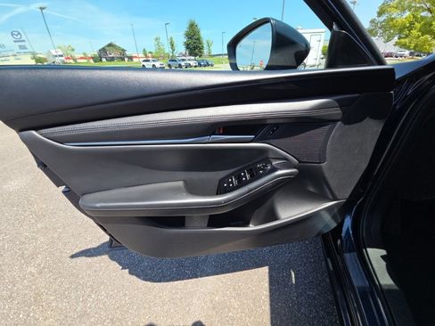 Used 2024 MAZDA MAZDA3 s FWD image 25