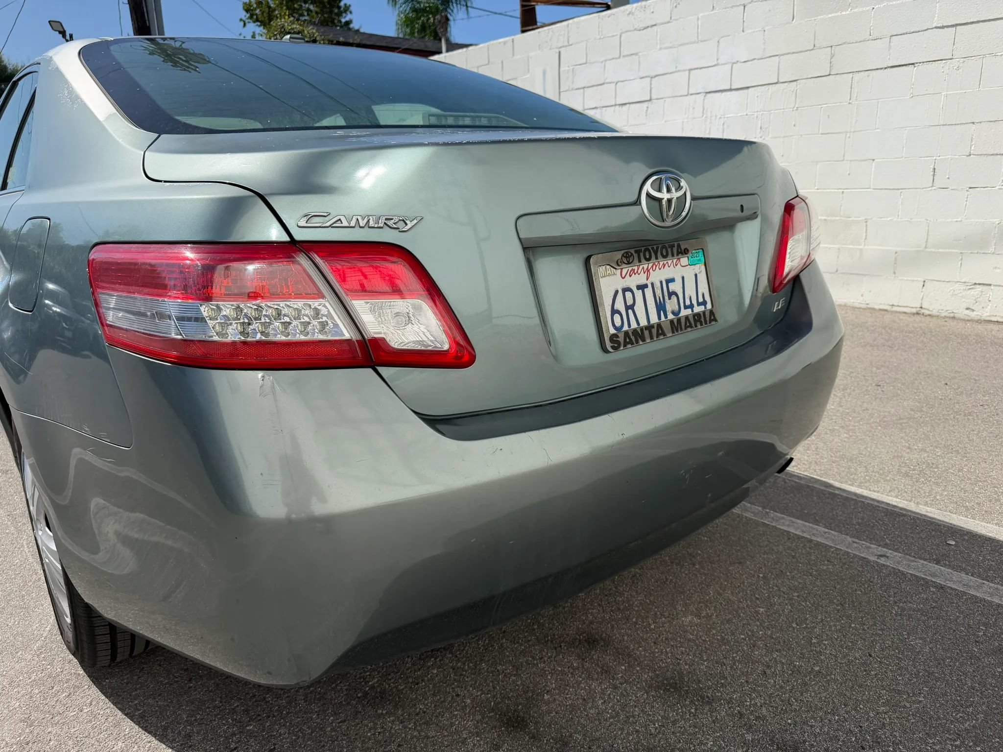 Used 2011 Toyota Camry LE FWD image 16