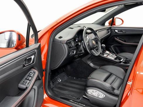 Certified 2024 Porsche Macan GTS image 7