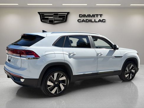 Used 2024 Volkswagen Atlas Cross Sport SE FWD image 5