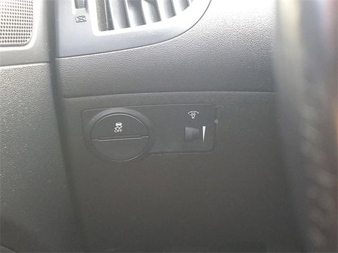 Used 2013 Hyundai Genesis 2.0T image 19