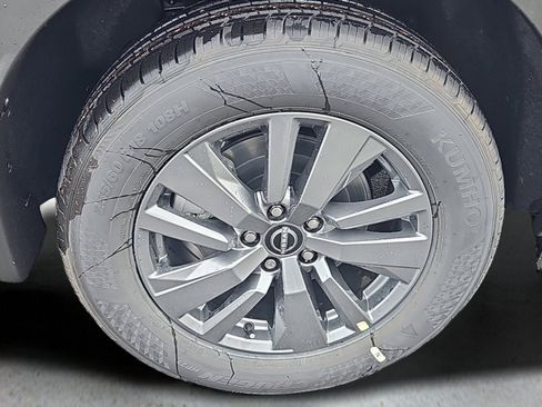 New 2025 Nissan Pathfinder SV w/ SV Premium Package image 5