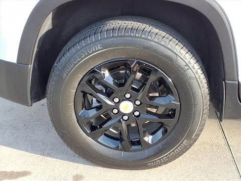 Used 2023 Chevrolet Traverse LS w/ Safety Package image 13