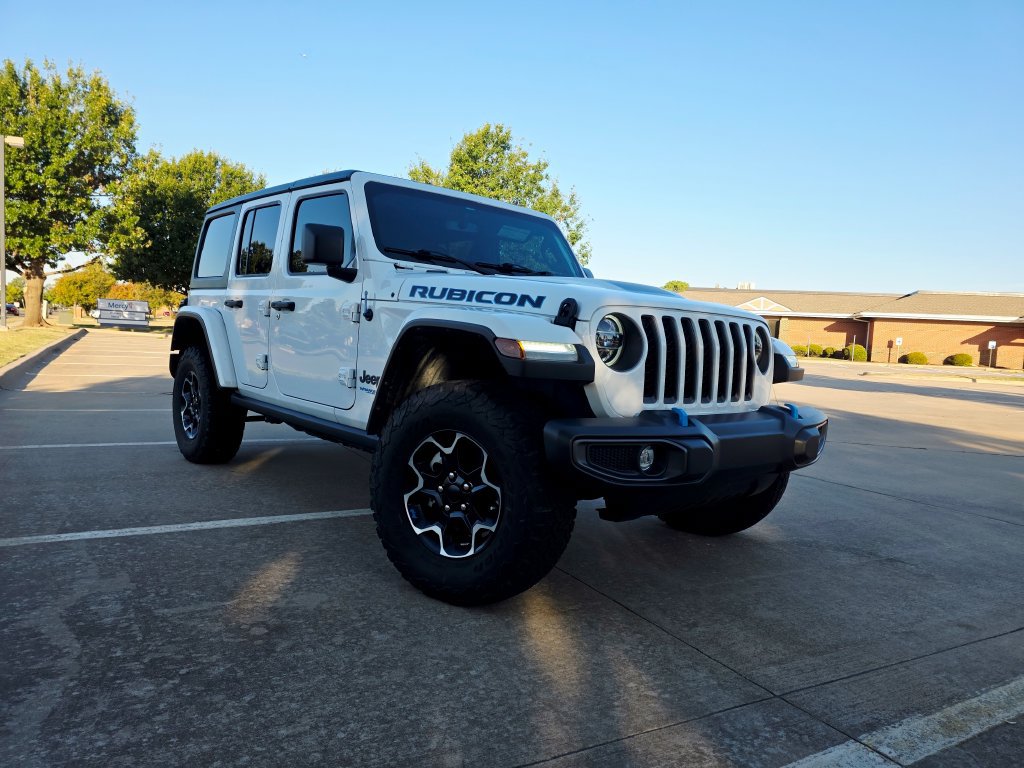 Used 2022 Jeep Wrangler Unlimited Rubicon 4xe w/ Cold Weather Group AWD/4WD image 5