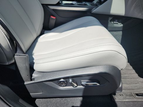 Used 2023 Acura MDX SH-AWD w/ Technology Package image 34