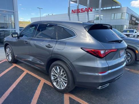 Used 2023 Acura MDX SH-AWD w/ Advance Package image 3