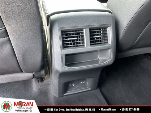 Certified 2023 Volkswagen Atlas Cross Sport SE w/ Panoramic Sunroof Package AWD/4WD image 13