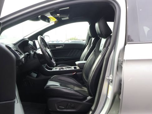 Used 2023 Ford Edge ST image 32