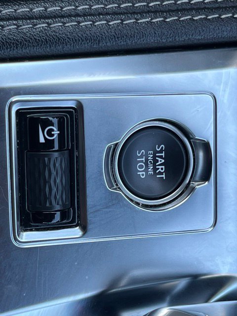 Used 2025 Jaguar F-PACE R-Dynamic S AWD/4WD image 15