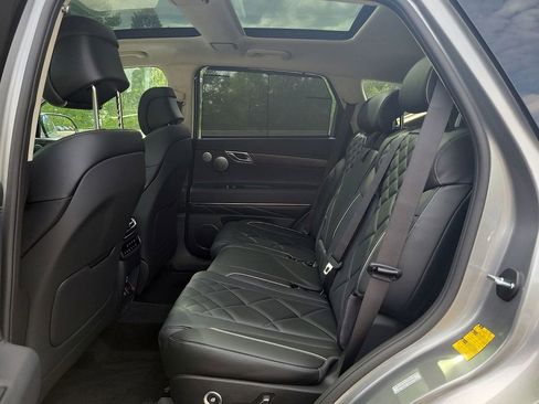 Used 2025 Genesis GV80 3.5T Prestige image 13