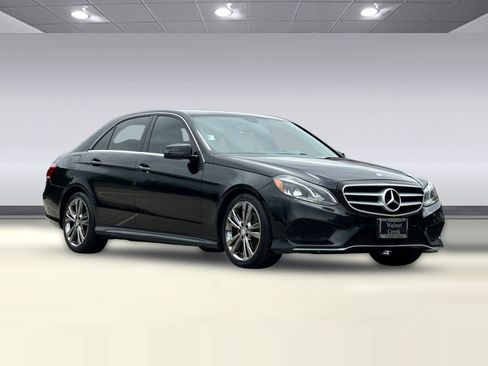 Used 2016 Mercedes-Benz E 350 Sedan image 7