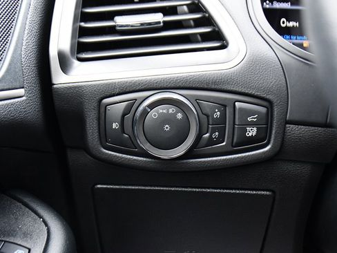 Used 2024 Ford Edge SEL w/ Convenience Package image 28