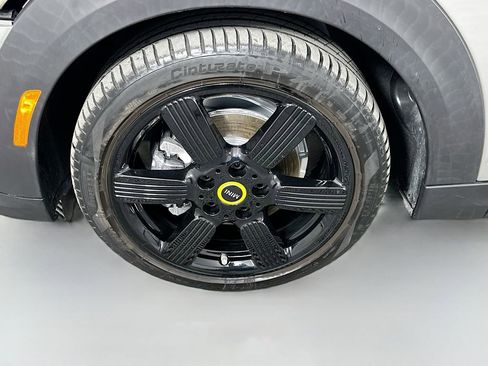 Certified 2024 MINI Cooper SE image 30