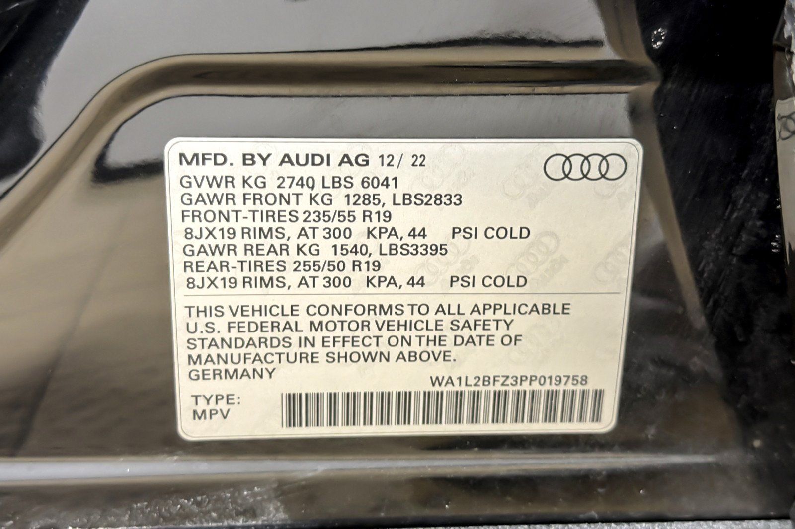 Certified 2023 Audi Q4 e-tron Premium Plus w/ Premium Plus AWD/4WD image 27