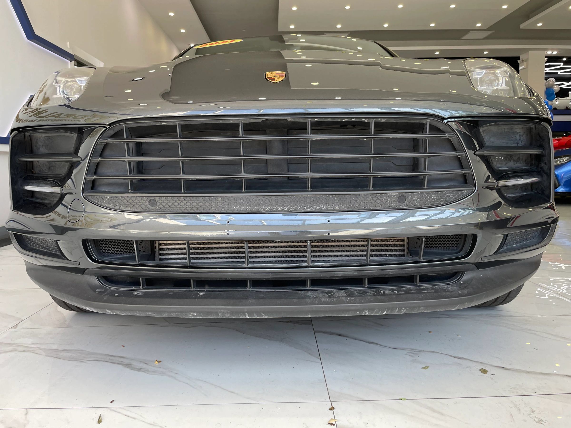 Used 2021 Porsche Macan AWD/4WD image 3