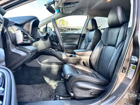 Used 2022 Subaru Outback Limited image 3