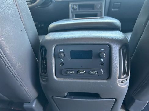 Used 2003 GMC Sierra 1500 SLT w/ SLT Preferred Equipment Group AWD/4WD image 19