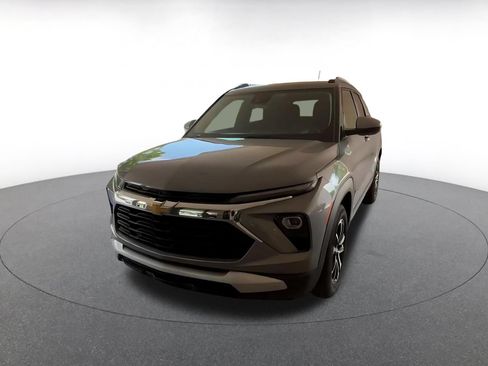 Used 2025 Chevrolet TrailBlazer LT FWD image 7