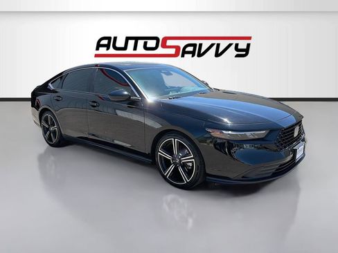 Used 2025 Honda Accord Sport image 1