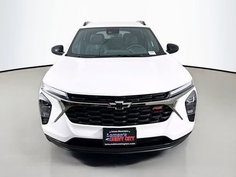 New 2026 Chevrolet Trax RS w/ Driver Confidence Package FWD image 2