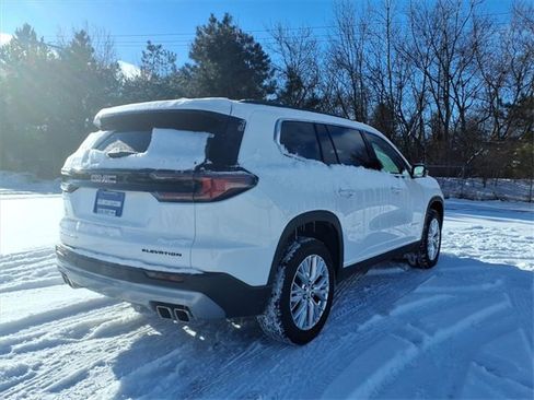 Used 2024 GMC Acadia Elevation image 7