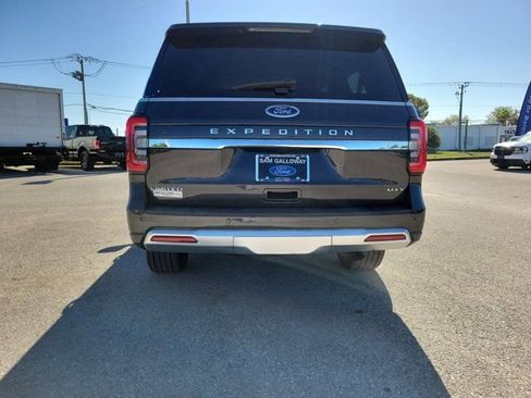 Certified 2022 Ford Expedition Max Limited image 5