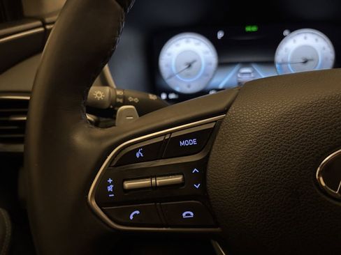 Used 2023 Hyundai Santa Fe Limited image 15