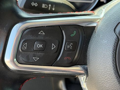 Used 2022 Jeep Gladiator Rubicon w/ LED Lighting Group AWD/4WD image 16