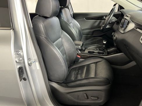 Used 2019 Kia Sorento EX image 26