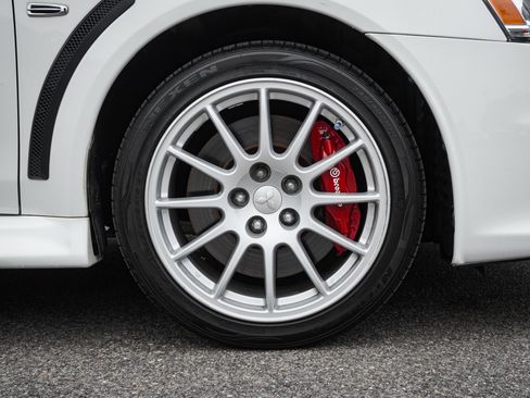 Used 2015 Mitsubishi Lancer Evolution GSR AWD/4WD image 13