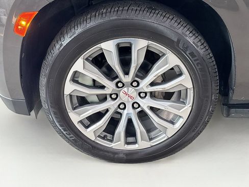 Used 2021 GMC Yukon XL Denali w/ Denali Ultimate Package AWD/4WD image 37