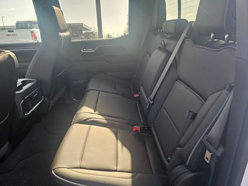Used 2025 GMC Sierra 1500 Denali AWD/4WD image 18