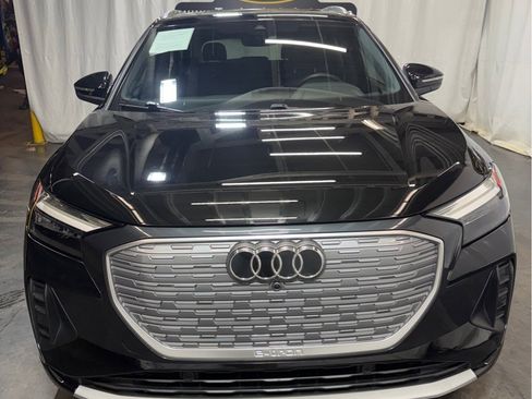 Used 2022 Audi Q4 e-tron Premium w/ Convenience Package image 2