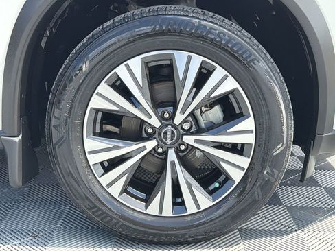 Used 2023 Nissan Rogue SV FWD image 19