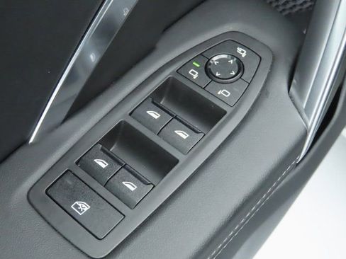 Used 2025 BMW X1 xDrive28i w/ Convenience Package image 21