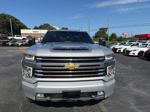 Used 2022 Chevrolet Silverado 2500 High Country AWD/4WD image 2