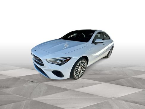 Used 2025 Mercedes-Benz CLA 250 image 4