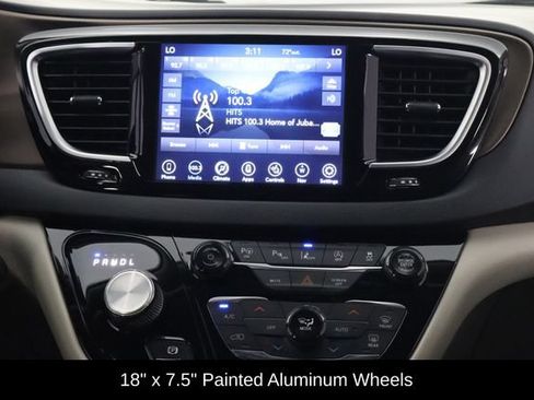 Used 2019 Chrysler Pacifica Touring-L Plus w/ Advanced Safetytec Group FWD image 29