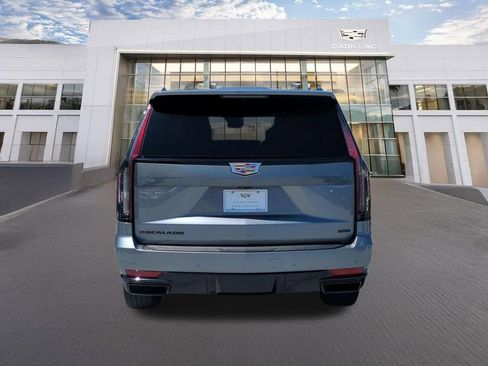 Certified 2022 Cadillac Escalade ESV Sport Platinum w/ Heavy-Duty Trailer Package AWD/4WD image 6
