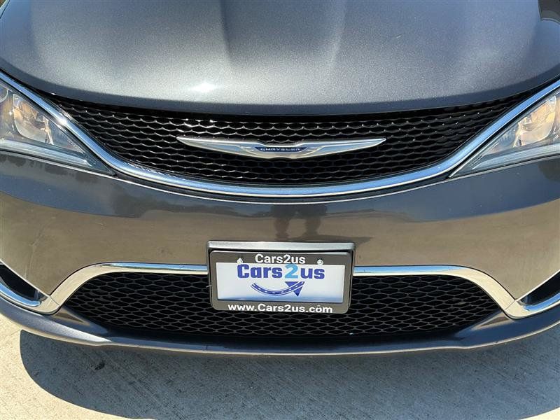 Used 2018 Chrysler Pacifica Touring-L FWD image 13